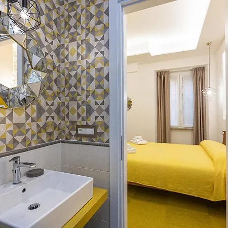 Lovely New Home, Piazza San Cosimato! 아파트